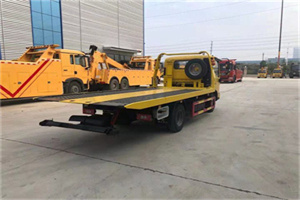 雁山非事故拖车