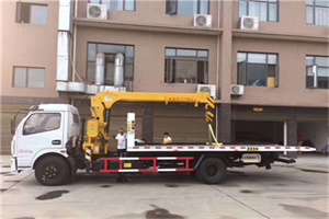 雁山附近汽车轮胎更换